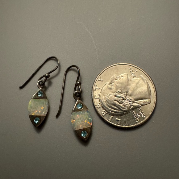 Elegant Opal and topaz stones in sterling silver marked indigo. - Picture 2 of 3